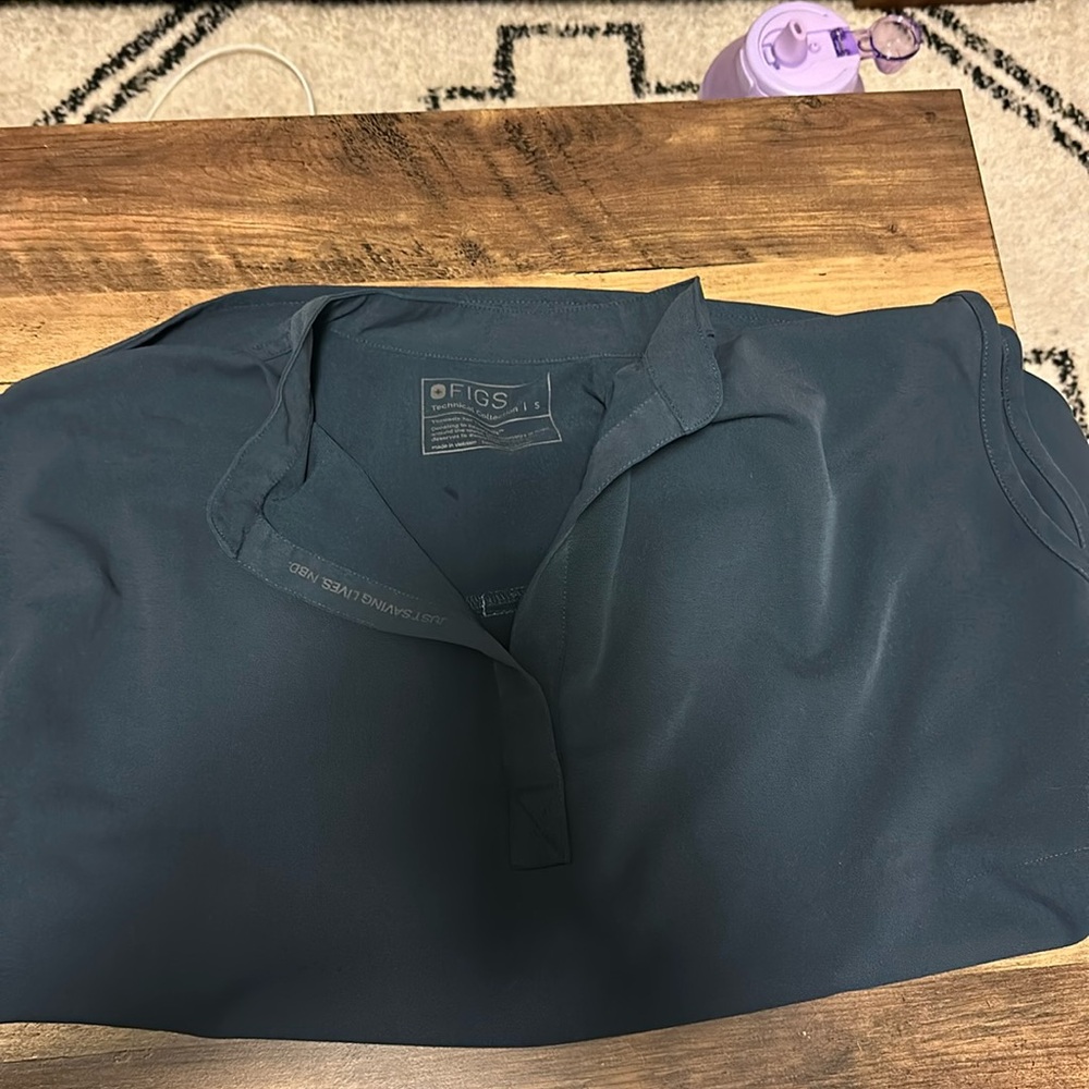 Dark harbor Rafaela top size small
